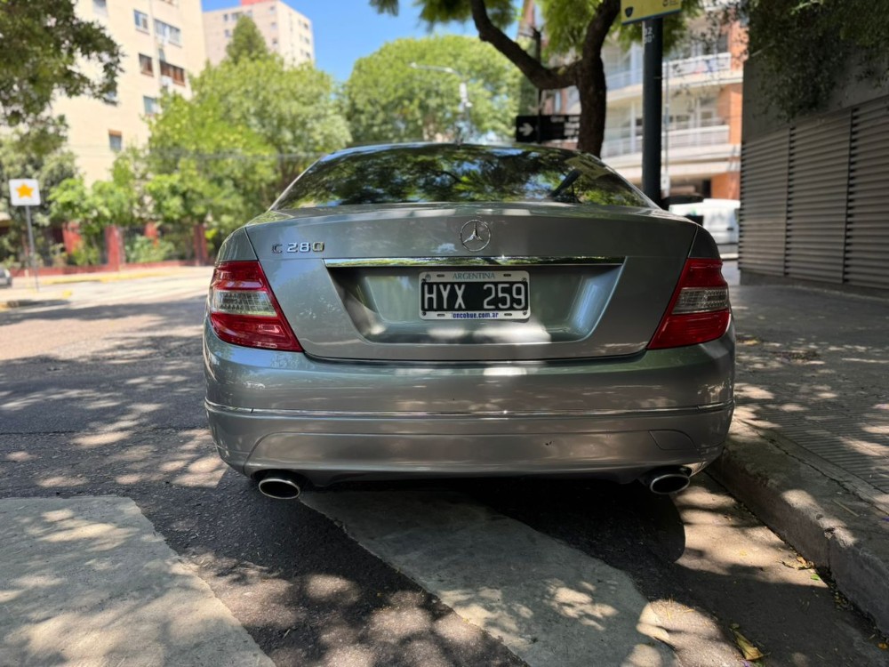 Mercedes-Benz C-Class Elegance — foto 11